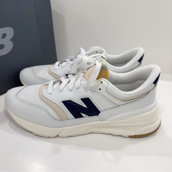 New Balance 997R Men’s Sneakers Shoes - Picture 7 of 9